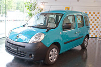 「ルノー・カングー クルール」。ボディーカラーは、「ブルー エクスプレス」。