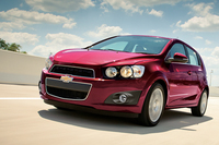 「シボレー・ソニック」
    