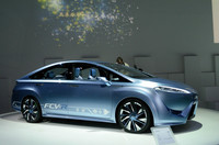 トヨタFCV-R：スタイリングもイチオシ！の画像