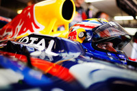 マーク・ウェバー（写真）は、予選でベッテルに次ぐフロントローにつけたものの、レースではアロンソとの2位争いに敗れ3位。ギアボックストラブル、最後のピットストップのタイミングミスなど、チーム側にも非はあったが、負けたのは自分のせいだ、と言い訳せず。（Photo=Red Bull Racing）
