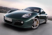 フォグランプの形状も両車別々。ボクスターが四角、ケイマンは丸型に。