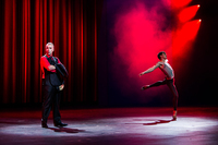 イベントではバレエダンサーによる舞踏が披露された。