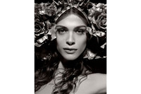 2011年のピレリカレンダーは「神話」がテーマの画像