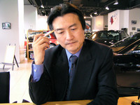 「フー……」
クルマが欲しい方はnambara0529@yahoo.co.jpまで。車種は、おろしたての「ローバー75」と、「MG ZT」です。