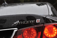 新型「クラウン」の発売は2012年12月。発売後およそ1カ月で約2万5000台に達し、うち「アスリート」シリーズは約56％を占めた。