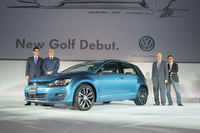 新型「ゴルフ」は、日本では2013年5月20日に発表。同年6月25日に販売が開始される。発表会の様子はこちら、試乗インプレッションが気になる方はこちらをどうぞ。
    