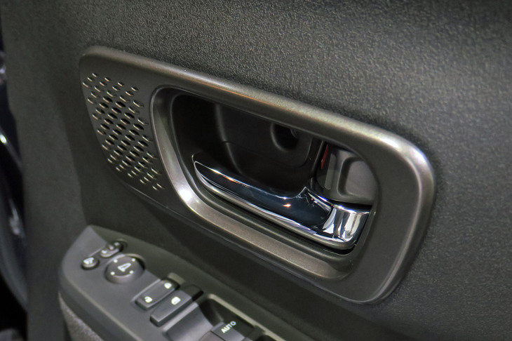 ホンダN-BOXカスタム（インナードアハンドル）