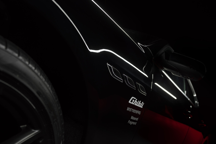 マセラティ・ギブリ オペラネラ（フロントフェンダー）