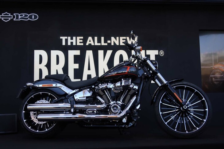 ハーレーダビッドソン・ブレイクアウト