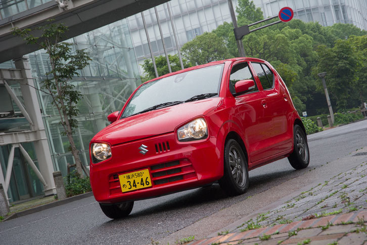 1979年にデビューした初代から8代を数える「スズキ・アルト」。現行型は2014年12月に登場した。