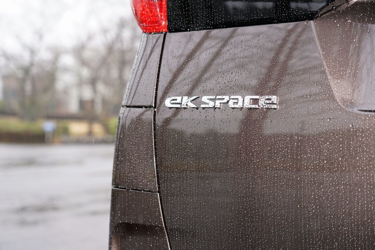 三菱eKクロス スペース（エンブレム）