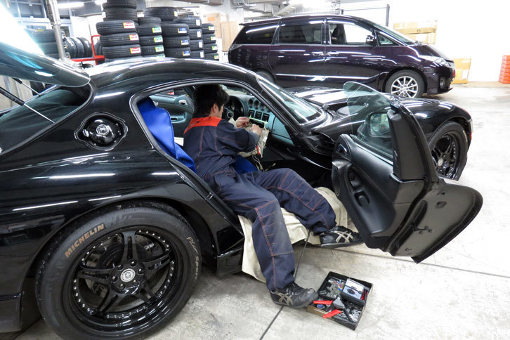 今回のタイトルは、アメリカの詩人、ラングストン・ヒューズの詩『鎮魂歌へのリクエスト』にあやかりました。セントルイスブルースをやってくれ……。