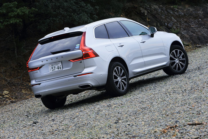 2代目となる新型「ボルボXC60」は、2017年3月のジュネーブモーターショーでデビュー。日本では2017年10月に販売が開始された。