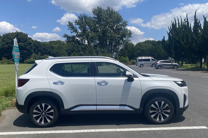 「WR-V」のボディーサイズは全長×全幅×全高＝4325×1790×1650mmで、ホンダのコンパクトSUV「ヴェゼル」とほぼ同サイズとなる。