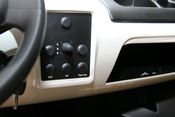 防水性を考慮したスイッチ類。