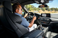 「M5コンペティション」をドライブする筆者。今回の試乗会は、スペイン・マラガの一般道およびプライベートサーキットで行われた。