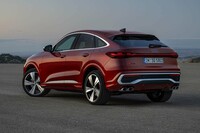 「SQ5スポーツバック」のエクステリアは、シルバーのアクセントでドレスアップされている。