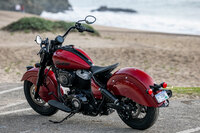 2026年1月に発表されたばかりの、インディアンMCの最新機種「チーフ ヴィンテージ」。車名のとおり、現行チーフシリーズでも特にクラシックな趣を重視した一台だ。