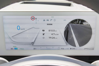 運転席の前に備わる12.3インチのカラーLCDディスプレイ。大画面・高精細で、表示される情報量も多い。