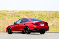 ベースモデルは2019年にマイナーチェンジで追加設定されたハイパフォーマンスグレード「400R」。史上初の「スカイラインGT」であるS54への敬意とNISMOデザインの融合を図っている。