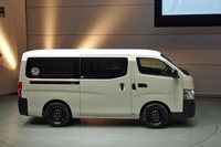 特別仕様車「キャラバンMYROOMローンチエディション」には、2リッター直4ガソリン車と2.5リッター直4ディーゼル車が設定される。