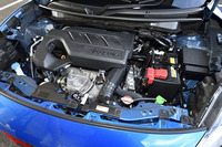 1リッター直3ターボ“ブースタージェット”エンジンは102psと15.3kgmを発生。