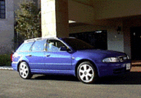 アウディ「S4アバント」に乗る