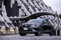 2022年2月24日に日本導入が発表されたルノーの新型クーペSUV「アルカナ」。発売は同年5月26日で、車両本体価格は429万円。