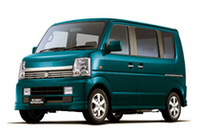 スズキ、商用車ベースの「エブリイワゴン」をフルモデルチェンジの画像