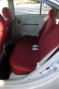 驚きのリアシート。十分快適ですがな。