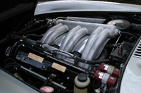 めちゃくちゃ綺麗なエンジンルームから、個体の状態がスバらしいことが、おわかりいただけるかと思います。