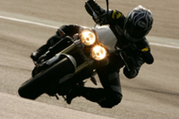 【Movie】最新のオートバイ23台が、サーキットを激走！の画像