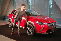 「大径タイヤは『CX-3』のデザインにとって不可欠でした」と松田さん。