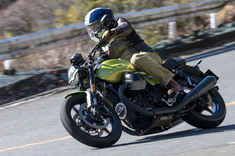 味わい深さはそのままに、よりスポーティーに進化！ 最新の「モト・グッツィV7スポルト」の走りを試す。