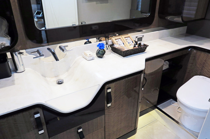 レクサスLY650（水まわり）