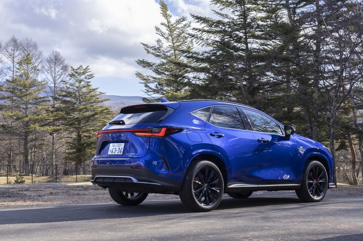 ボディーサイズは全長×全幅×全高＝4660×1865×1660mm。幅と高さが「ハリアー」と同等で、全長は「NX」のほうが80mm短い。