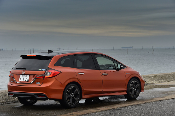 マイナーチェンジ後の「ジェイド」には、安全運転支援システム「ホンダセンシング」が標準装備される。