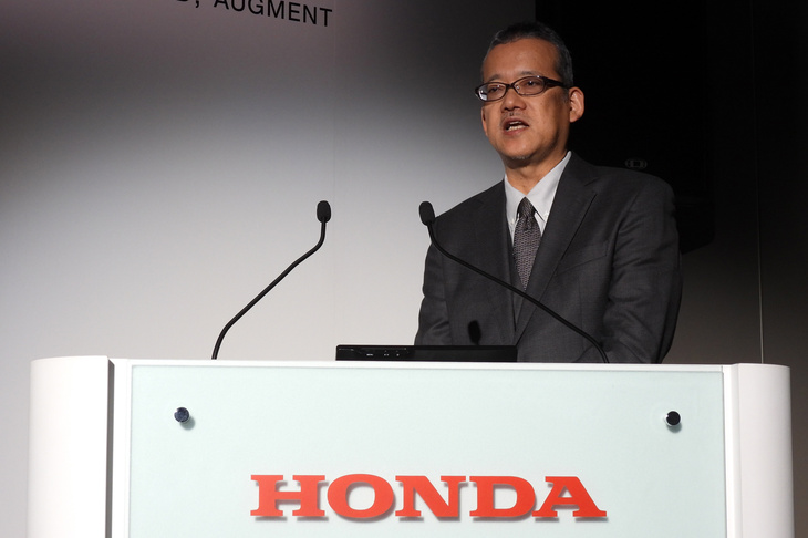 「ホンダ0シリーズ」のデザインについて説明する、ホンダ技術研究所の南 敏叙氏。