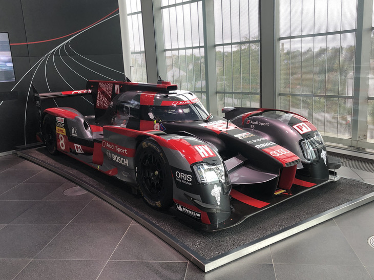 アウディのWEC参戦最終年となった2016年のLMP1マシン「R18」。