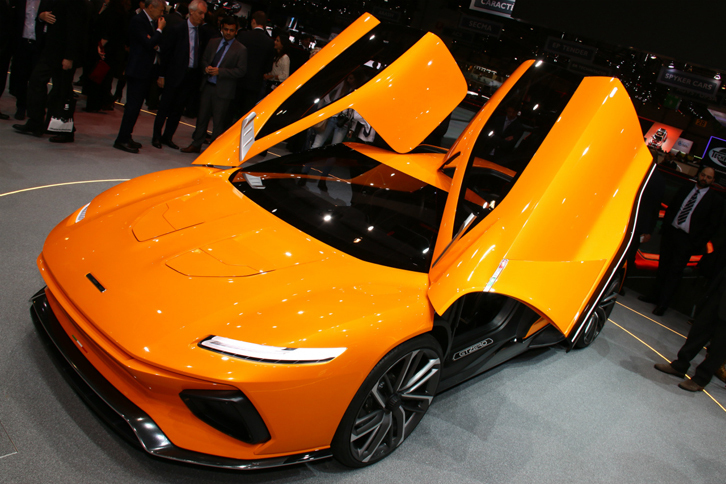 イタルデザイン・ジウジアーロの「GTZERO」。デザインディレクターのフィリッポ・ペリーニ氏によれば、「華やかなりし時代のGTにインスピレーションを得た」とのこと。