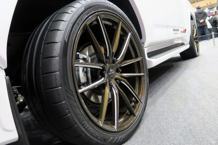 トヨタ・ランドクルーザー300（「ヨコハマ・アドバン スポーツV107」装着車）