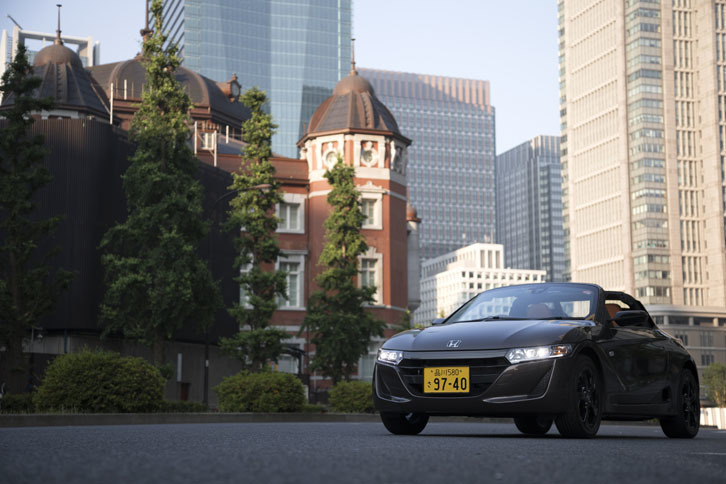 ホンダS660 αブルーノレザーエディション