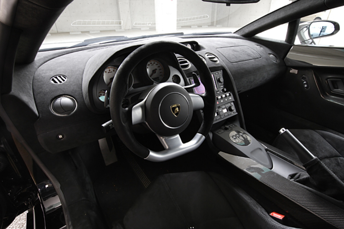 ランボルギーニ・ガヤルド・スーパーレジェーラ（4WD/2ペダル6MT