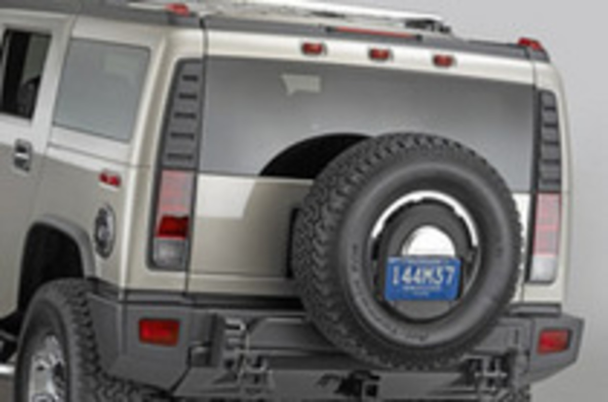 ハマー、販売目標年間1000台！「ハマーH2」「キャデラック