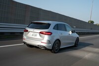 メルセデス・ベンツB180