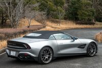 2025年3月25日に英本国で発表された「ヴァンキッシュ ヴォランテ」。“ヴォランテ”とは、1965年登場の「ショートシャシー ヴォランテ」より受け継がれる、アストンマーティン伝統のオープントップモデルの名前だ。