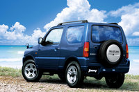 日本車でラダーフレームといえば忘れてはならないのが「スズキ・ジムニー」。ちまたでは新型のスクープ情報がチラホラしているが、ぜひ本格クロカンの証しであるこの車体構造は受け継いで欲しい。