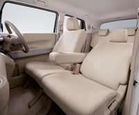 「N-BOXスラッシュ」のシート。