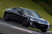 トヨタ86 GT（FR/6AT）／ヴィッツRS“G's”（FF/5MT）【試乗記】の画像