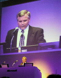 冒頭に登場したマイクロソフト・ジェネラルマネージャーのボブ・マッケンジー氏。結構、本気っぽい。